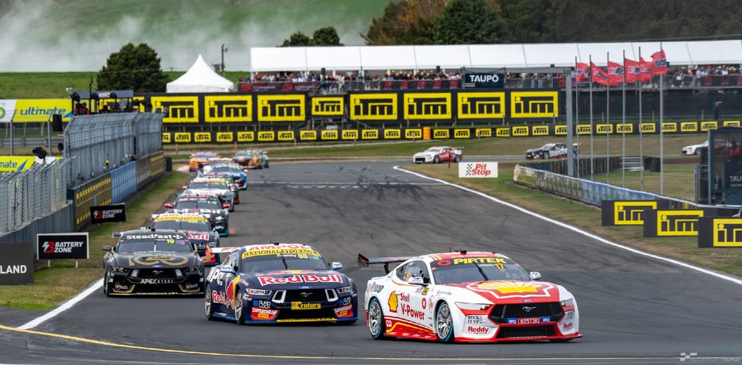 Dick Johnson Racing — V8 Supercars — motorsport photography by Ryan Watkinson