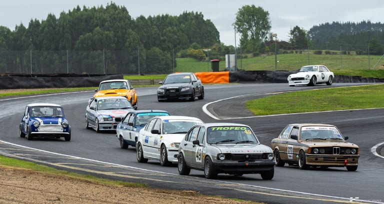 Classic car racing at Hampton Downs — motorsport photography by Ryan Watkinson