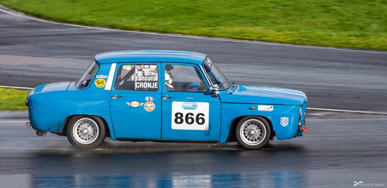 Classic car racing at Hampton Downs — motorsport photography by Ryan Watkinson