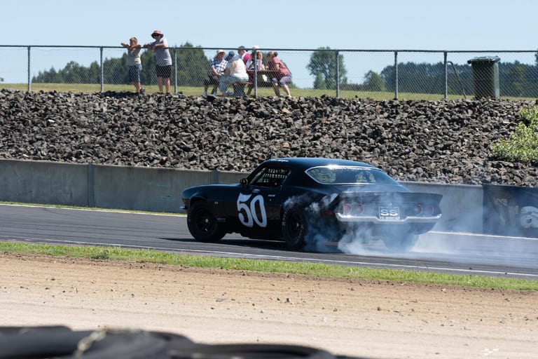 Classic car racing at Hampton Downs — motorsport photography by Ryan Watkinson