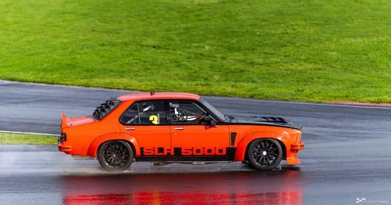 Classic car racing at Hampton Downs — motorsport photography by Ryan Watkinson