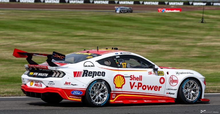 Modern circuit racing at Taupō Motorsport Park — motorsport photography by Ryan Watkinson