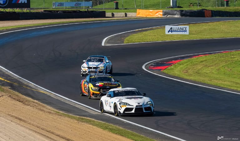 Modern circuit racing at Hampton Downs — motorsport photography by Ryan Watkinson