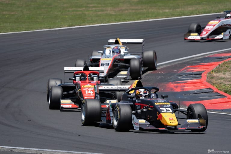 Open wheel racing at Hampton Downs — motorsport photography by Ryan Watkinson