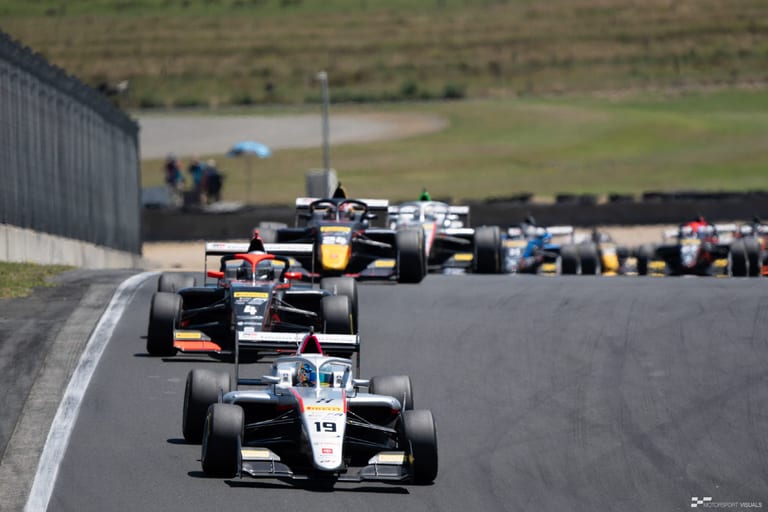 Open wheel racing at Hampton Downs — motorsport photography by Ryan Watkinson