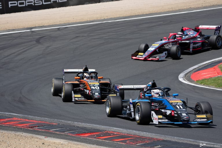 Open wheel racing at Hampton Downs — motorsport photography by Ryan Watkinson